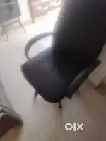 Revolving chair