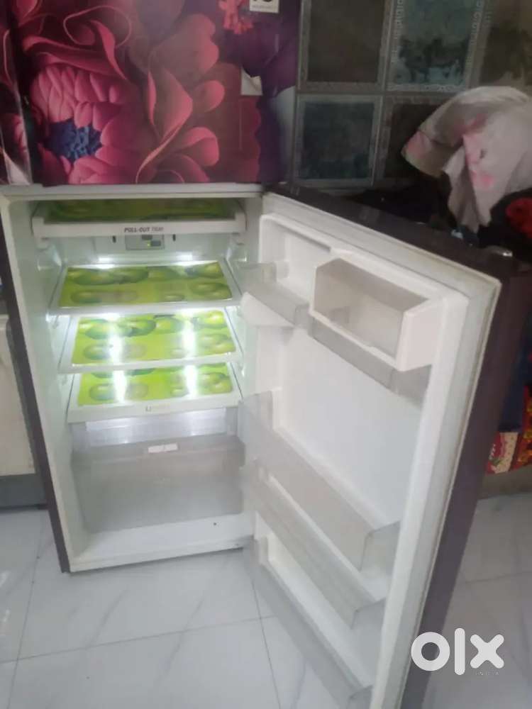 Double door fridge good condition all working