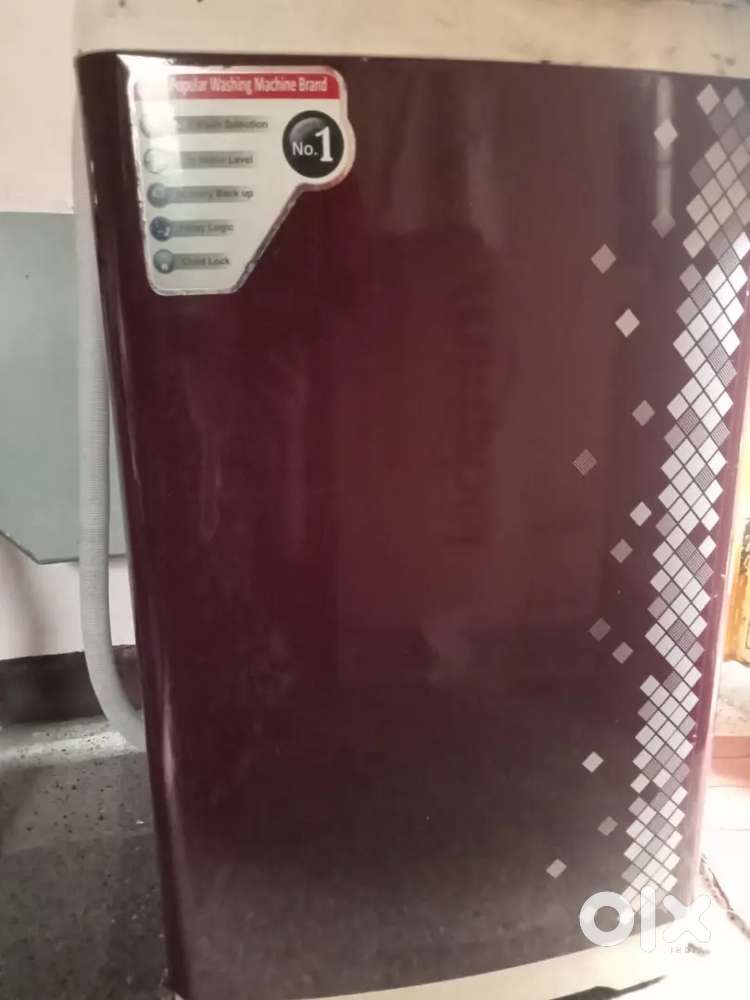 Sell washing working properly one little bit problem of water licking