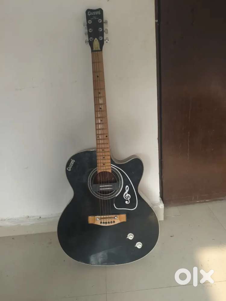 Givson guitar (2 month old)