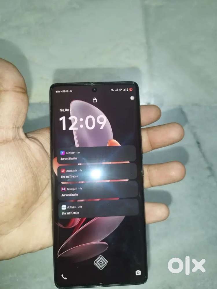Good condition phone. Vivo v29e