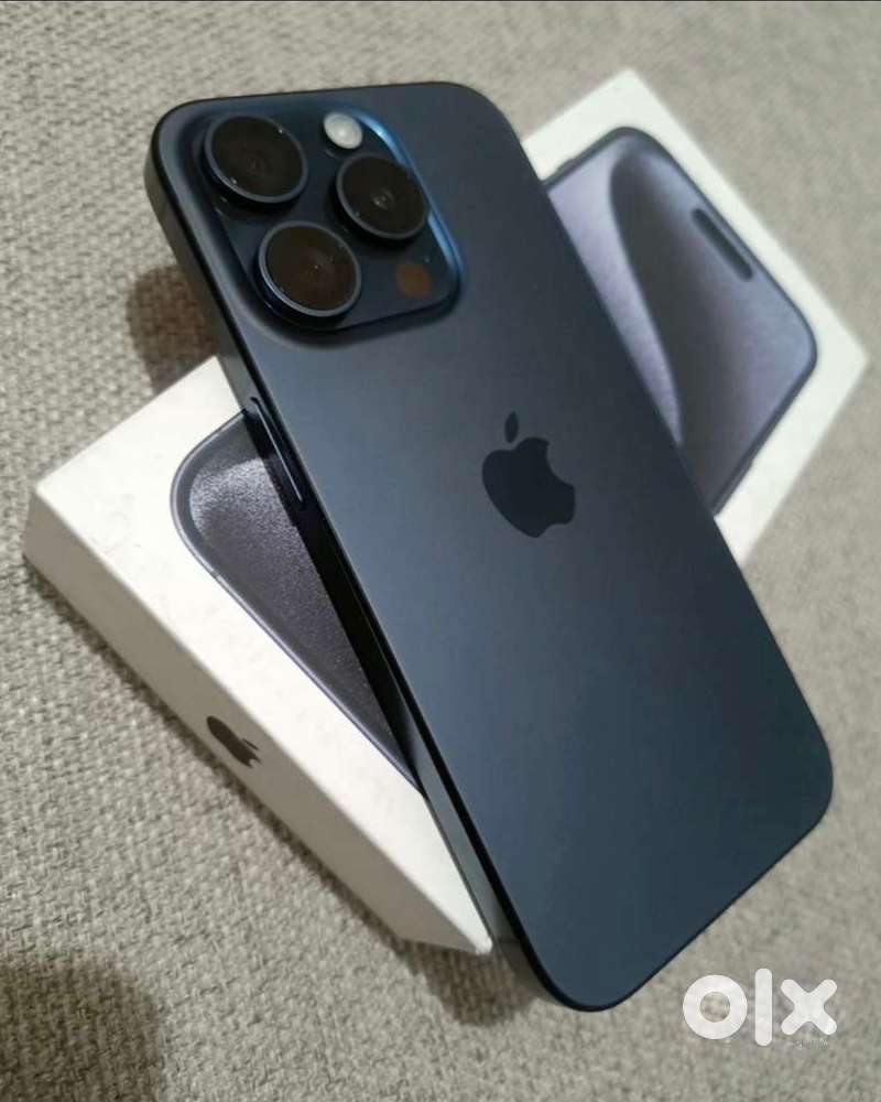 I phone 15 pro 256gb  Indian virant battery health 87% genuine phone h