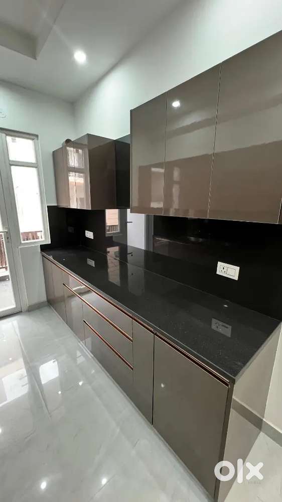 3bhk newly with lift luxurious flat for sale in gated society