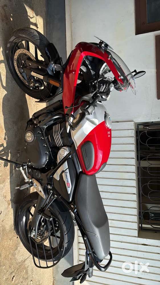 Triumph Thruxton 400 2025
