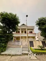 Luxurious Villa in DLF