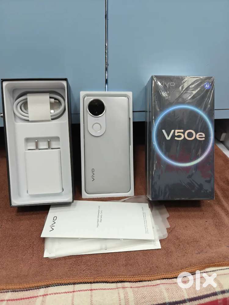 Vivo v50E 8/128 white