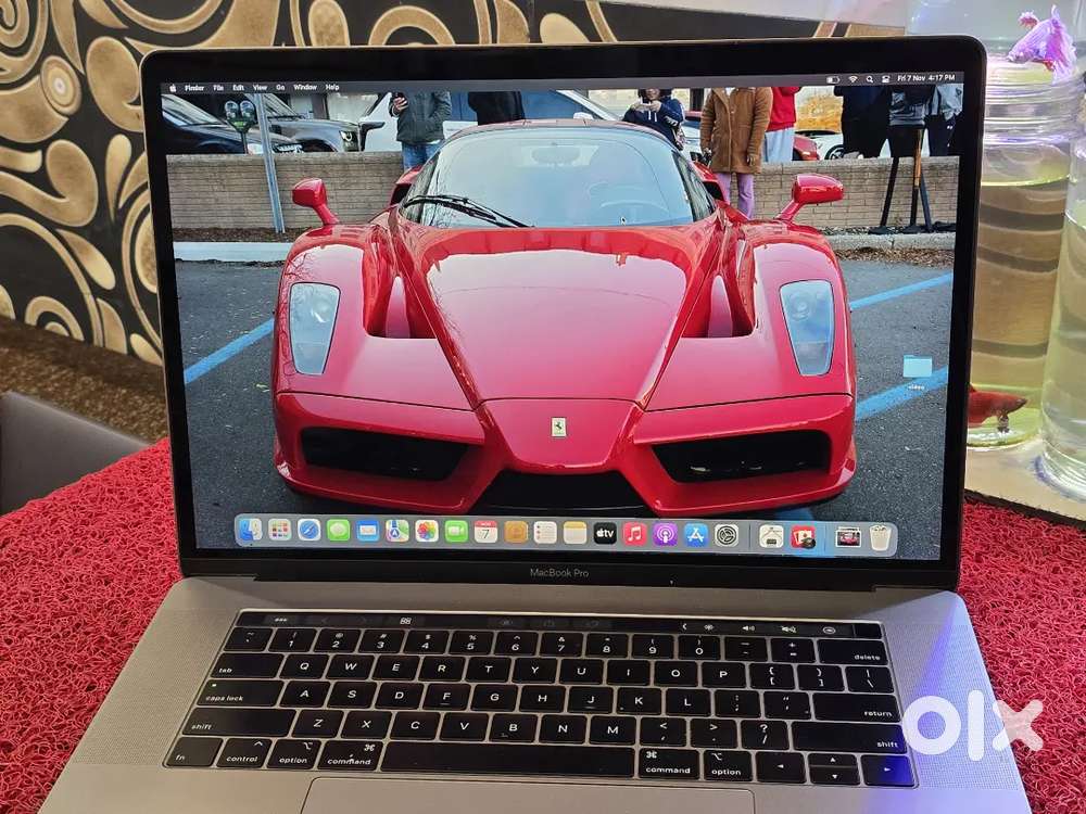 Apple Macbook Pro i7/16/256gb SSD 5.5gb Graphics 15inch Retina Display