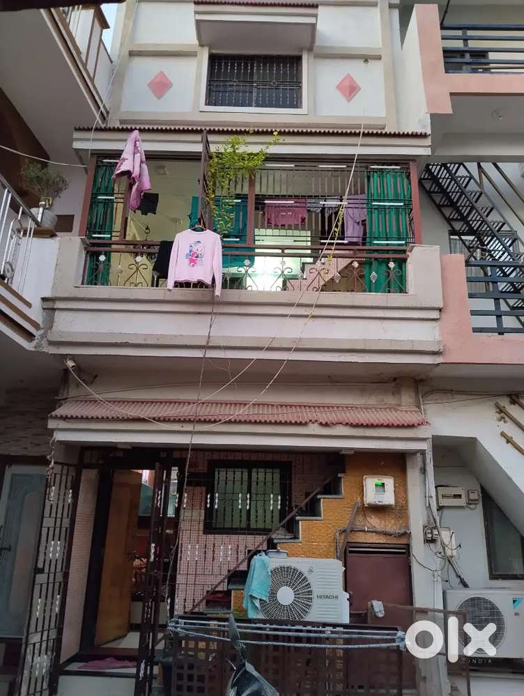 2 floor Row house 30 x 11 Full furnished