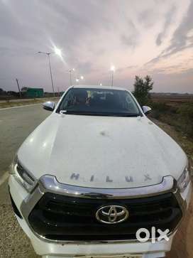 Toyota Hilux 2024 Petrol 5000 Km Driven