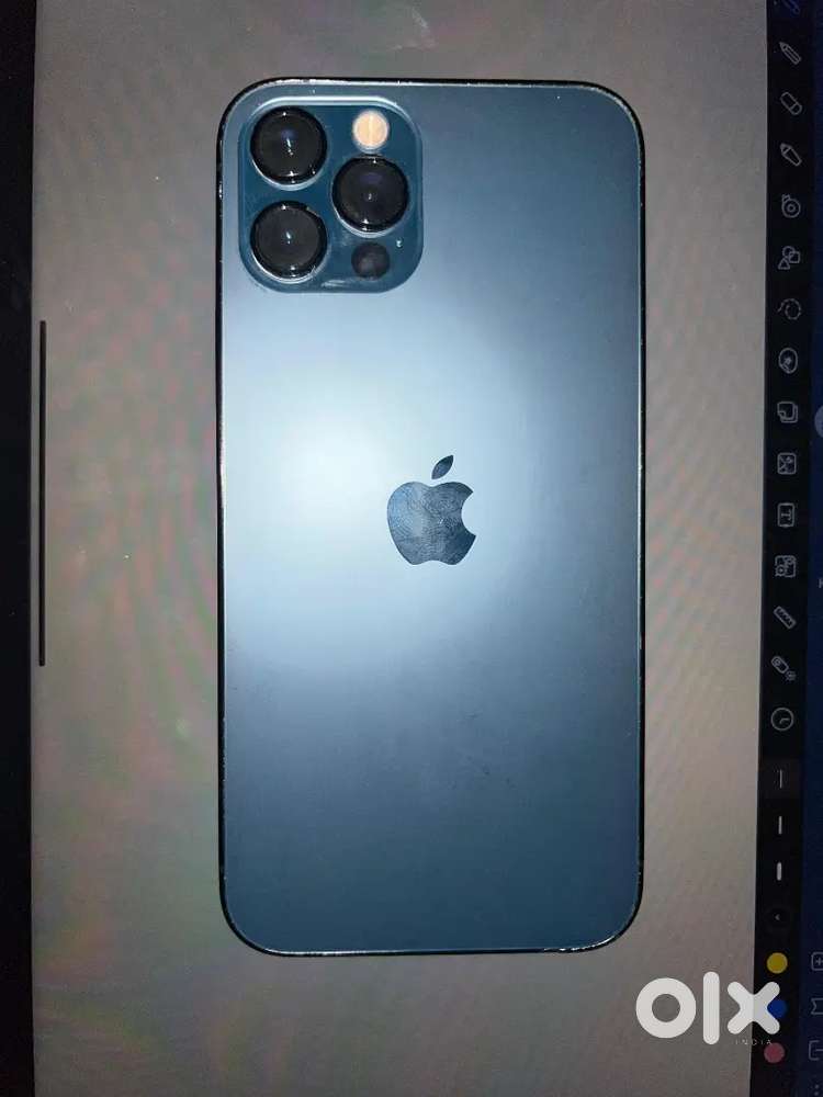i phone 12 pro mint condition*