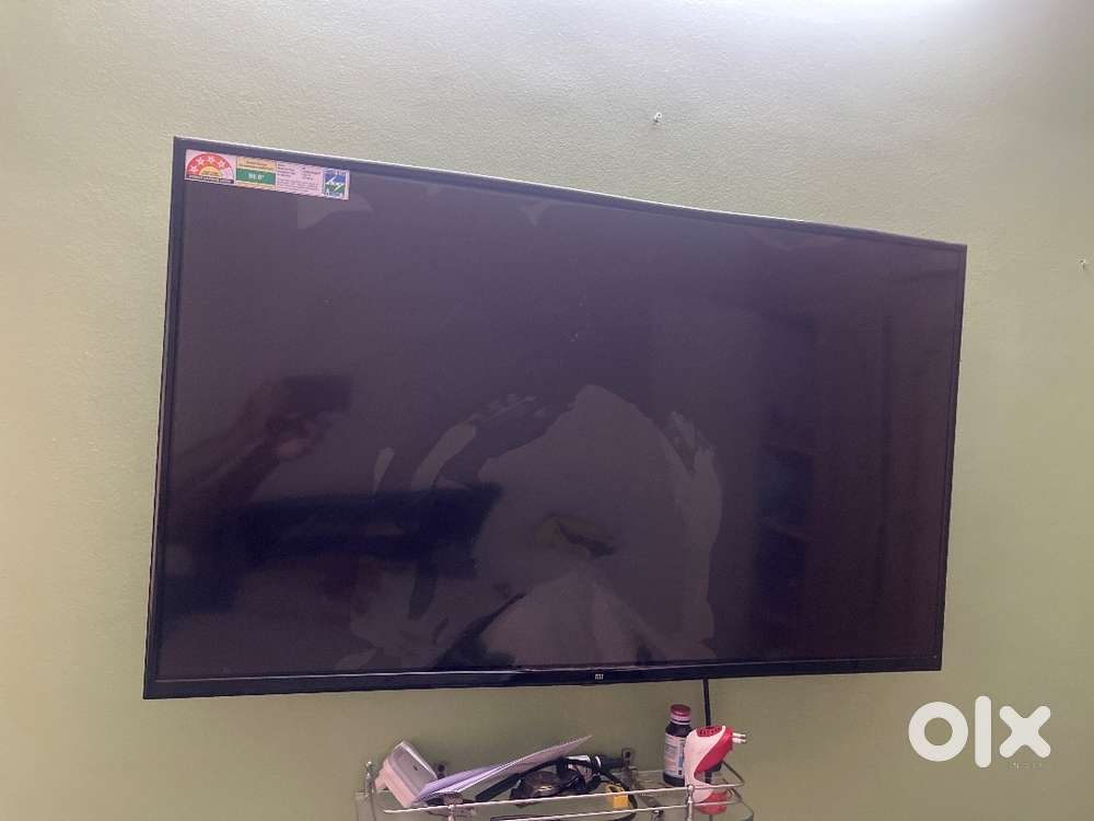 MI 43 inch display broken tv for sale