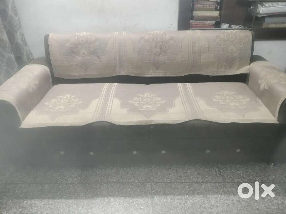 3 sofas in good rate