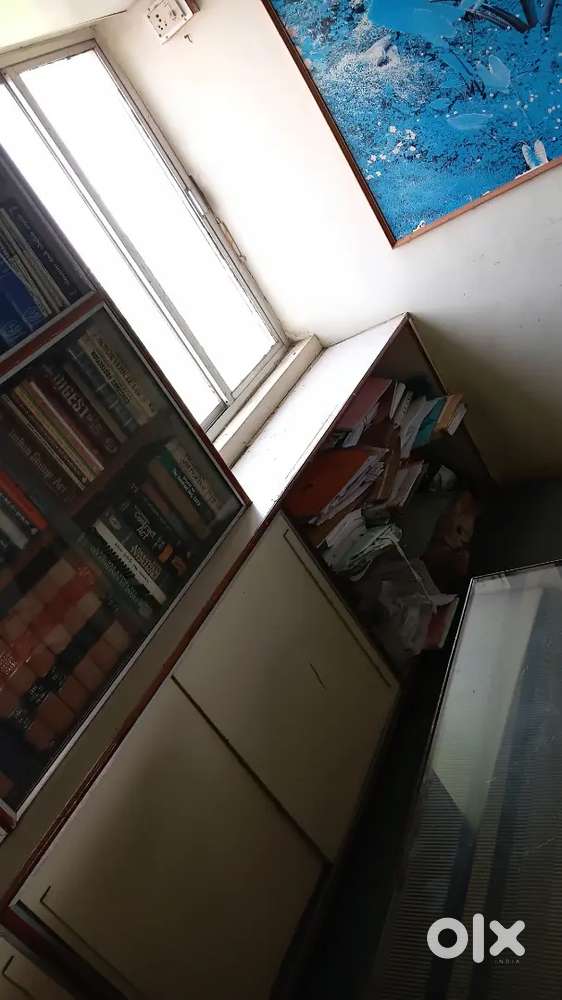 4th floor Office for sale