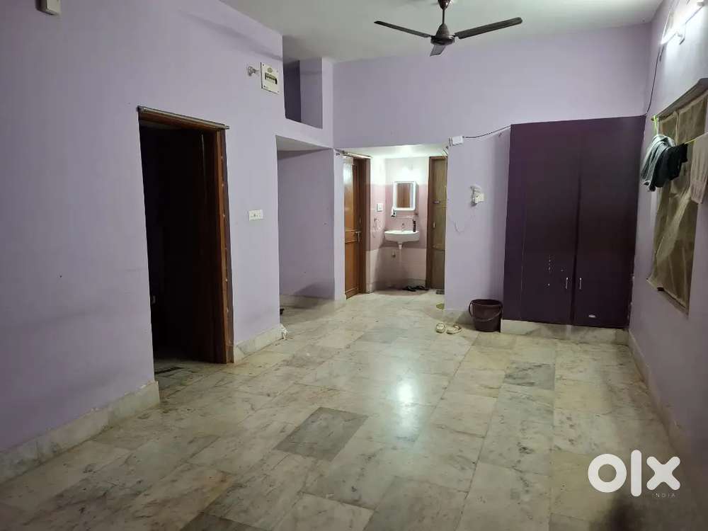 Female flatmate required from 1st December near KIIT sq.