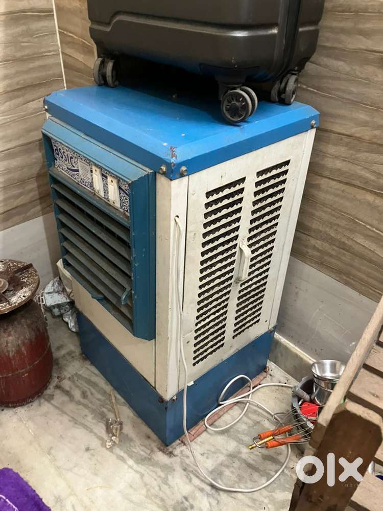 Metal body cooler