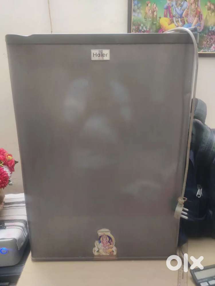 Mini refrigerator haier,/old tv of phlips