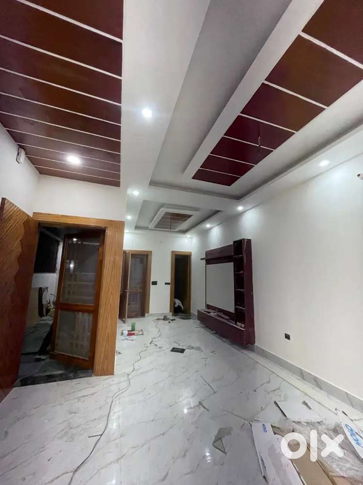 2 bhk flat available for girls and family