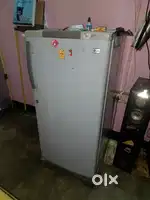 LG का फ्रिज है 165 लीटर का जो बेचना है
