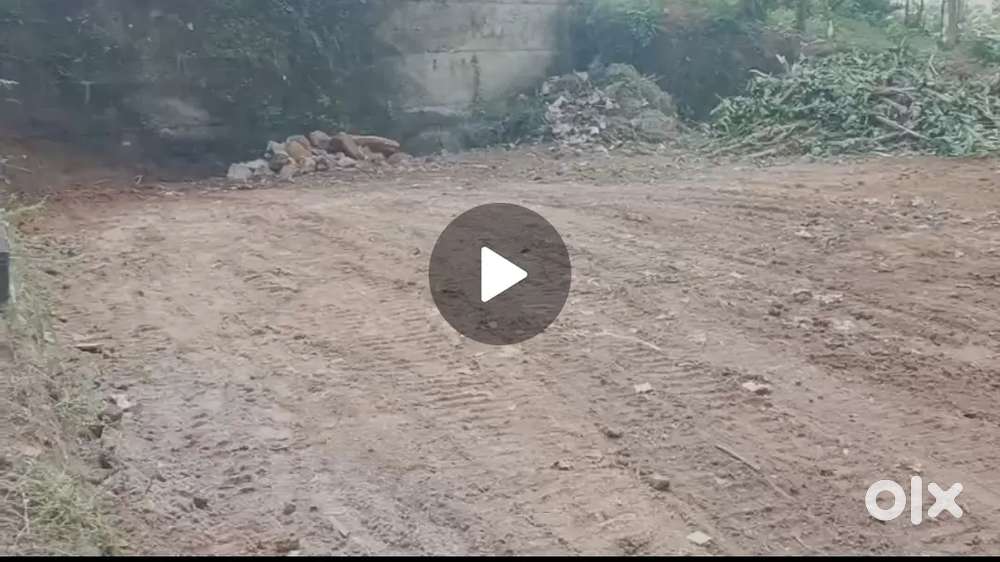 7 സെന്റ് മലയിന്‍കീഴ്  കരിപ്പൂര്‍