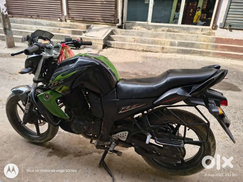 Yamaha FZS