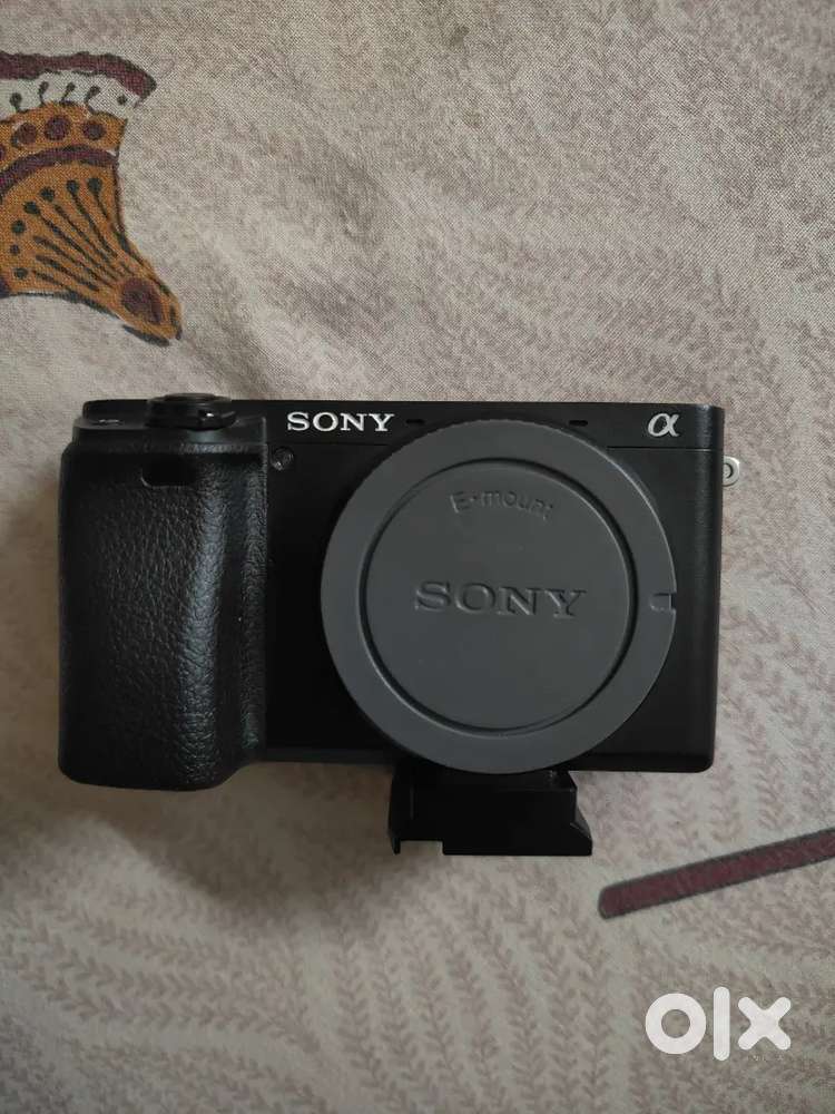 Sony a6400 body, sutter count 15k