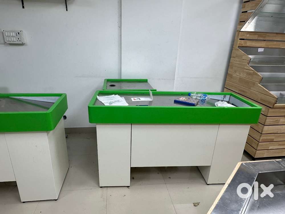 Bill counters fruits, racks, vegetable, racks