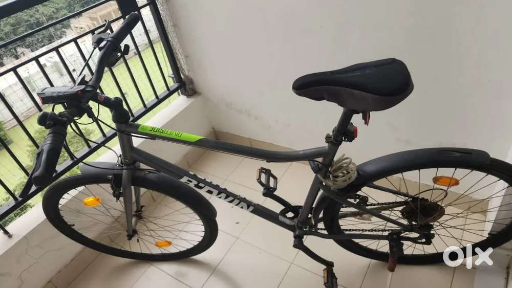 Selling B-Twin Riverside 120 bicycle