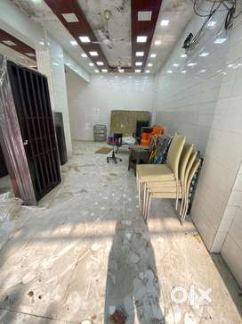 1000SqFt Shop in prime Locution