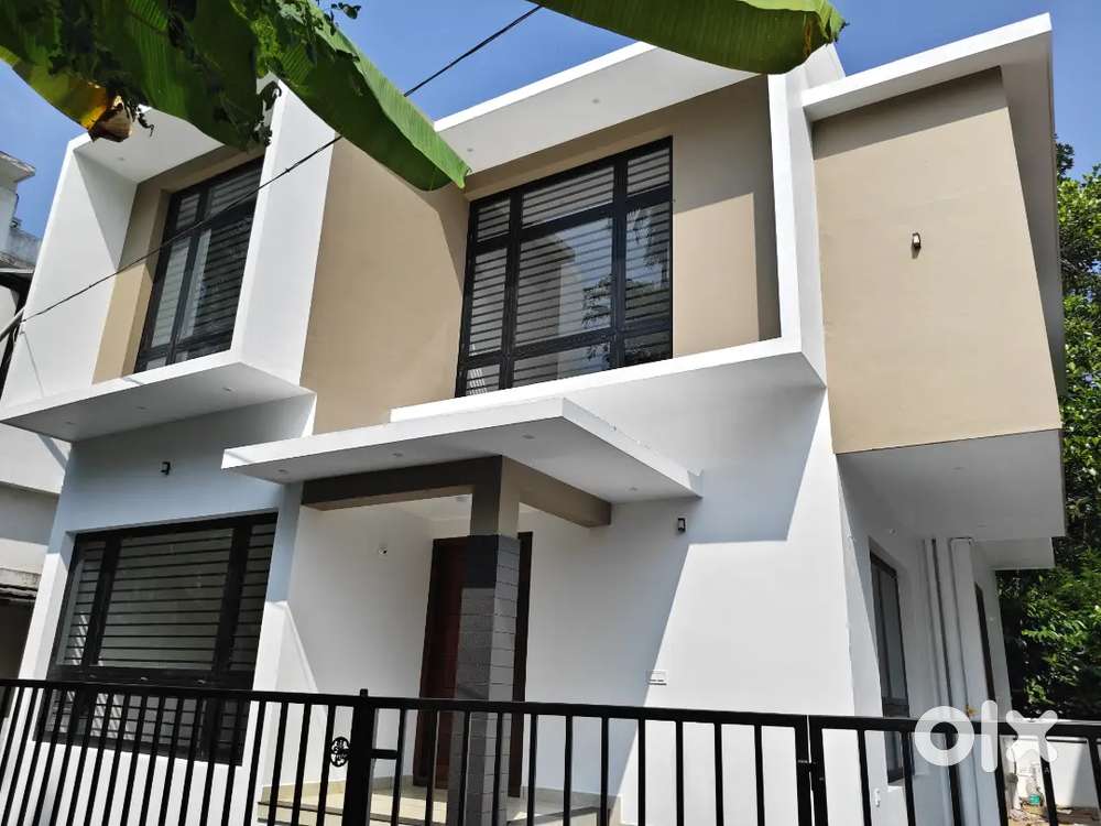 4BHK ATTACHED, MULTI STOREY INDIPENDENT VILLA