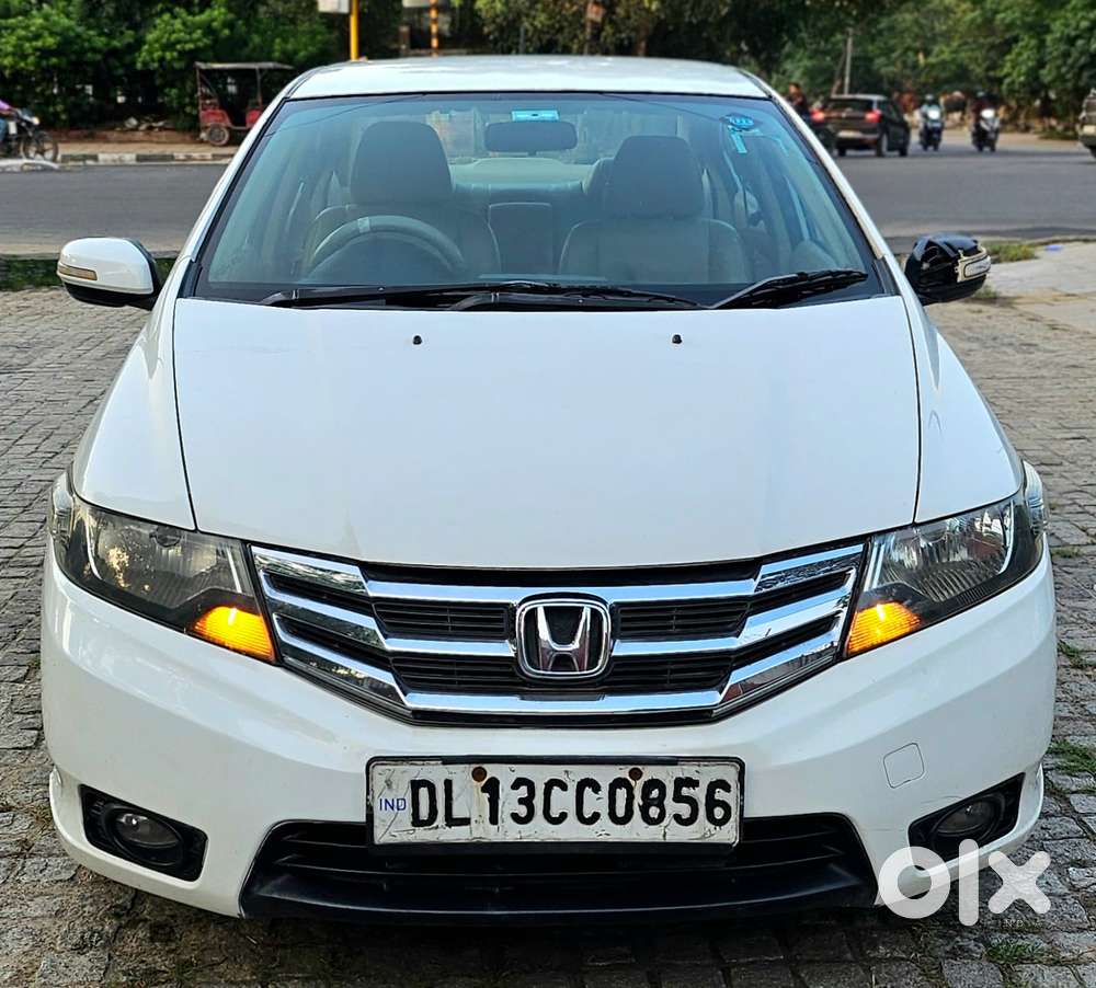 Honda City V AT, 2012, Petrol