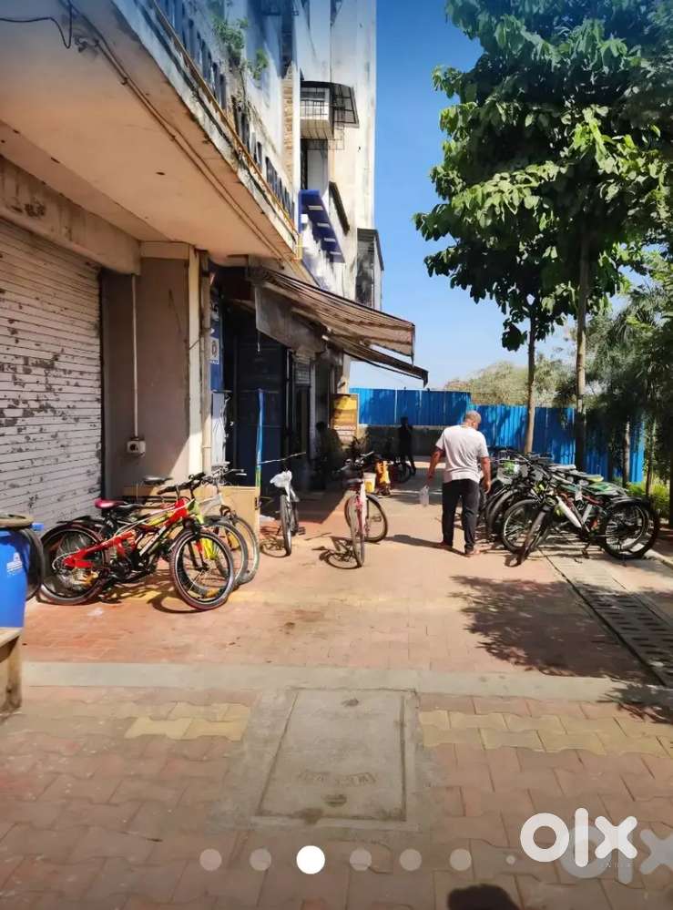 Shop available for rent near Hiranandani estate Brahmand