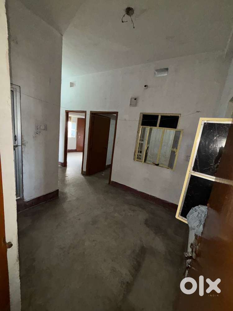 Only Family man Allowed 2bhk Flat