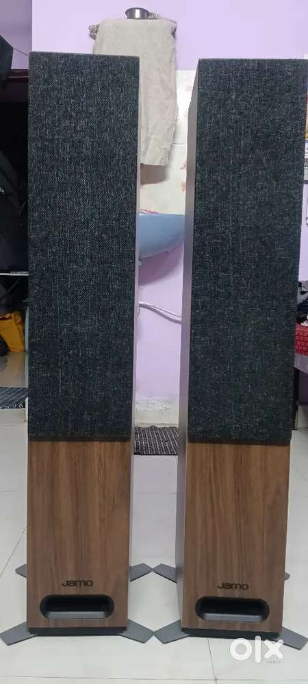 Arylic A100 Streaming Amp & Jamo S807 Towers