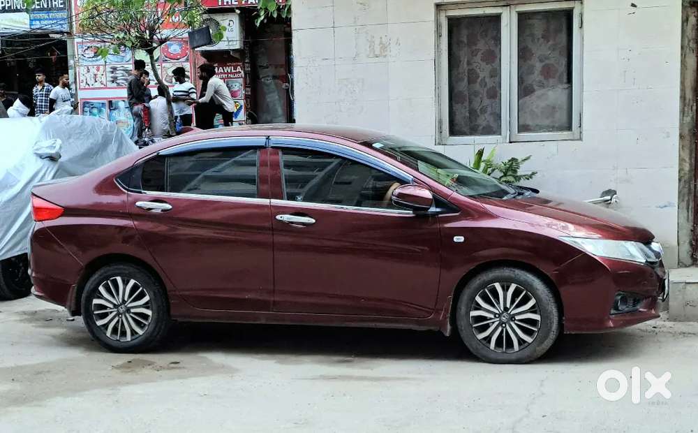 Honda City 2015 CNG & Hybrids Well Maintained
