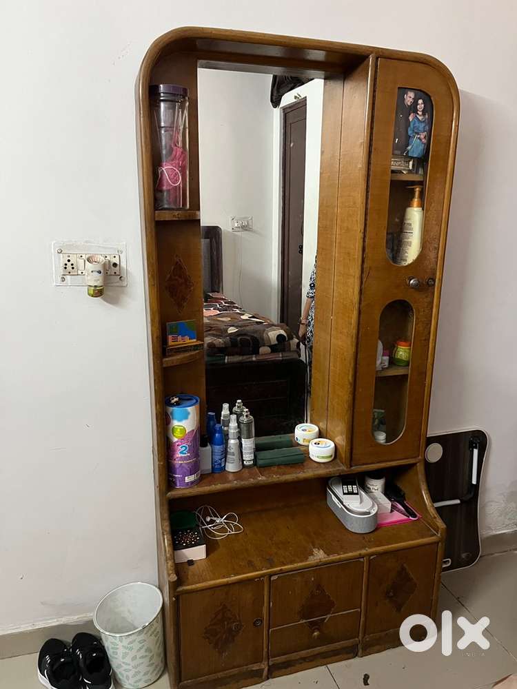 Dressing table in good condition