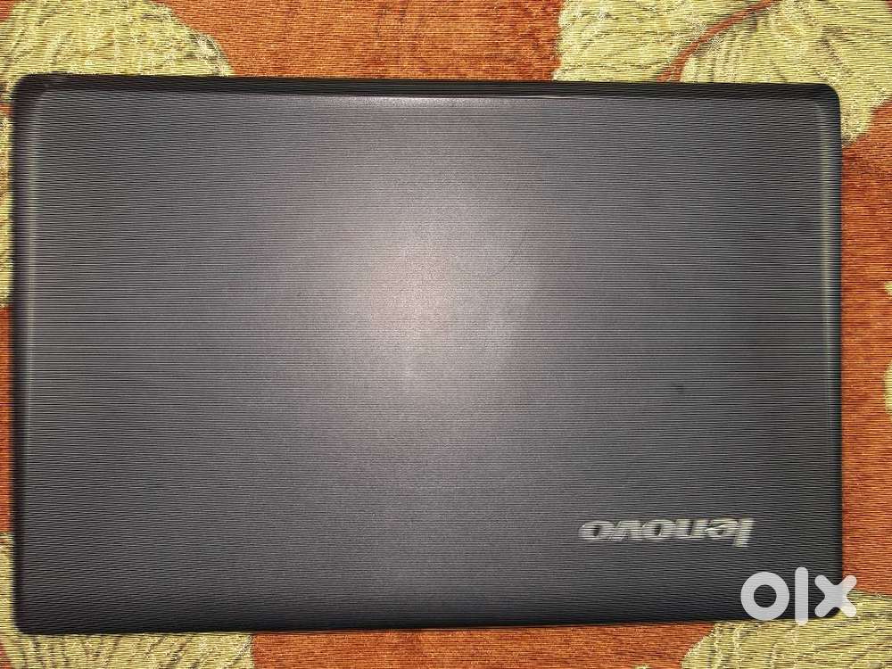 LENOVO G560 i5 M540 2.53GHz 500gbHDD 4gbDDD3 WIN10 + CHARGER NO BATERY