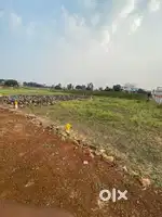 Corner ka plot hai