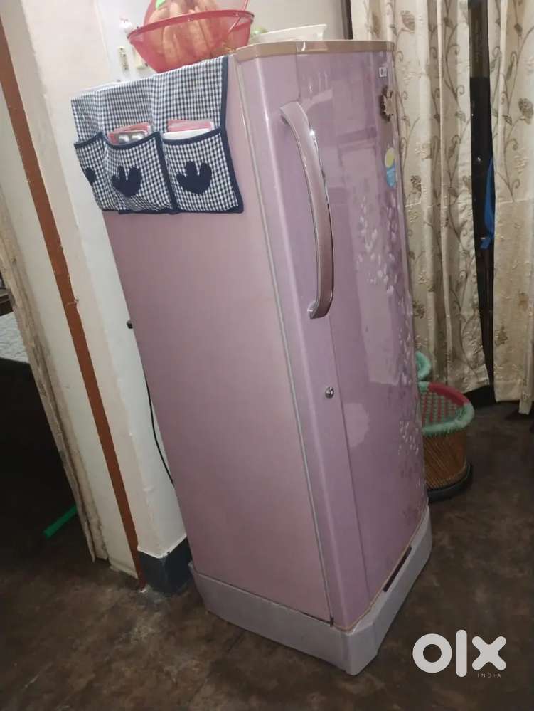215 L Refrigerator LG