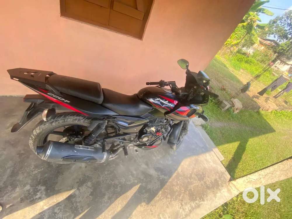 To sell my pulsar 220F