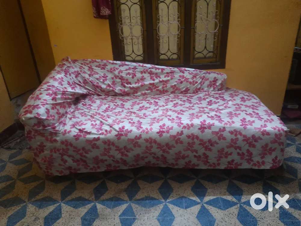 சோபா with sofa cover