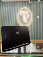 Acer Predator Helios 300 Intel i7 10th/16/512/6 GB RTX 2060.