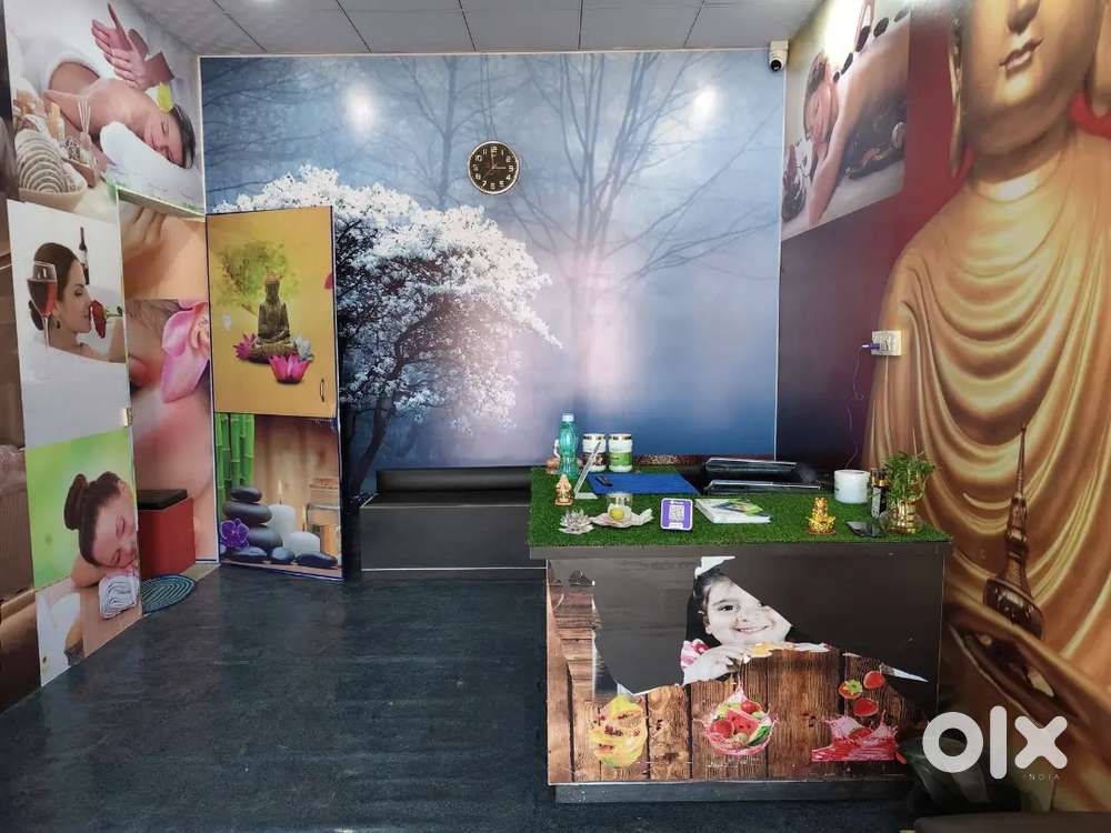 Need good looking Young Female For Parlour