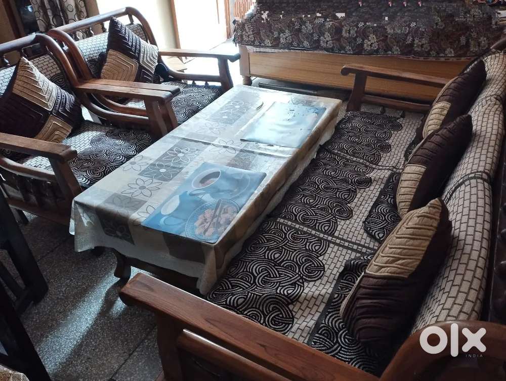 Wooden 5 Seater Sofa Set ( Center Table included )