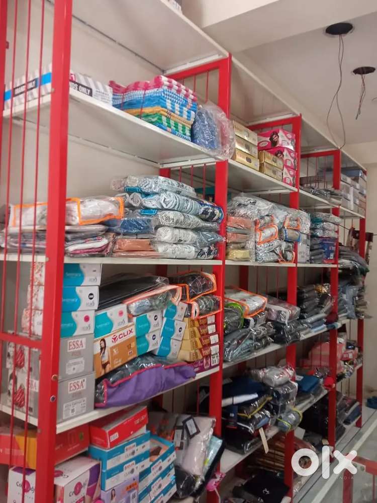 9Iron racks and counter table Wirth glass 2