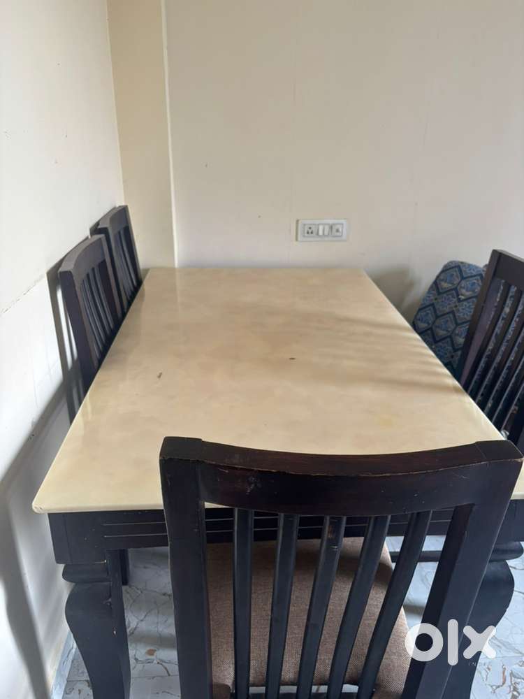 Marble top white ceramic dining table
