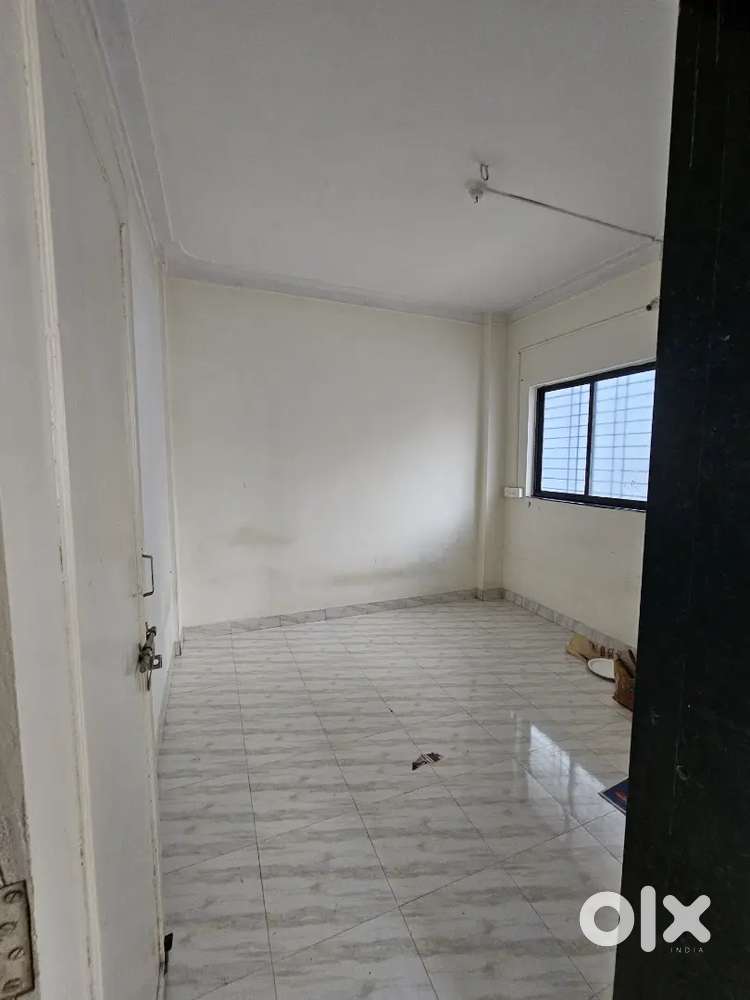 We need roommate Safe & Central
