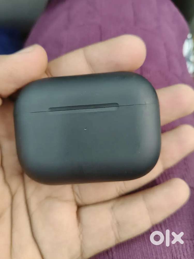 Airpods pro 2 generation only 1 month use