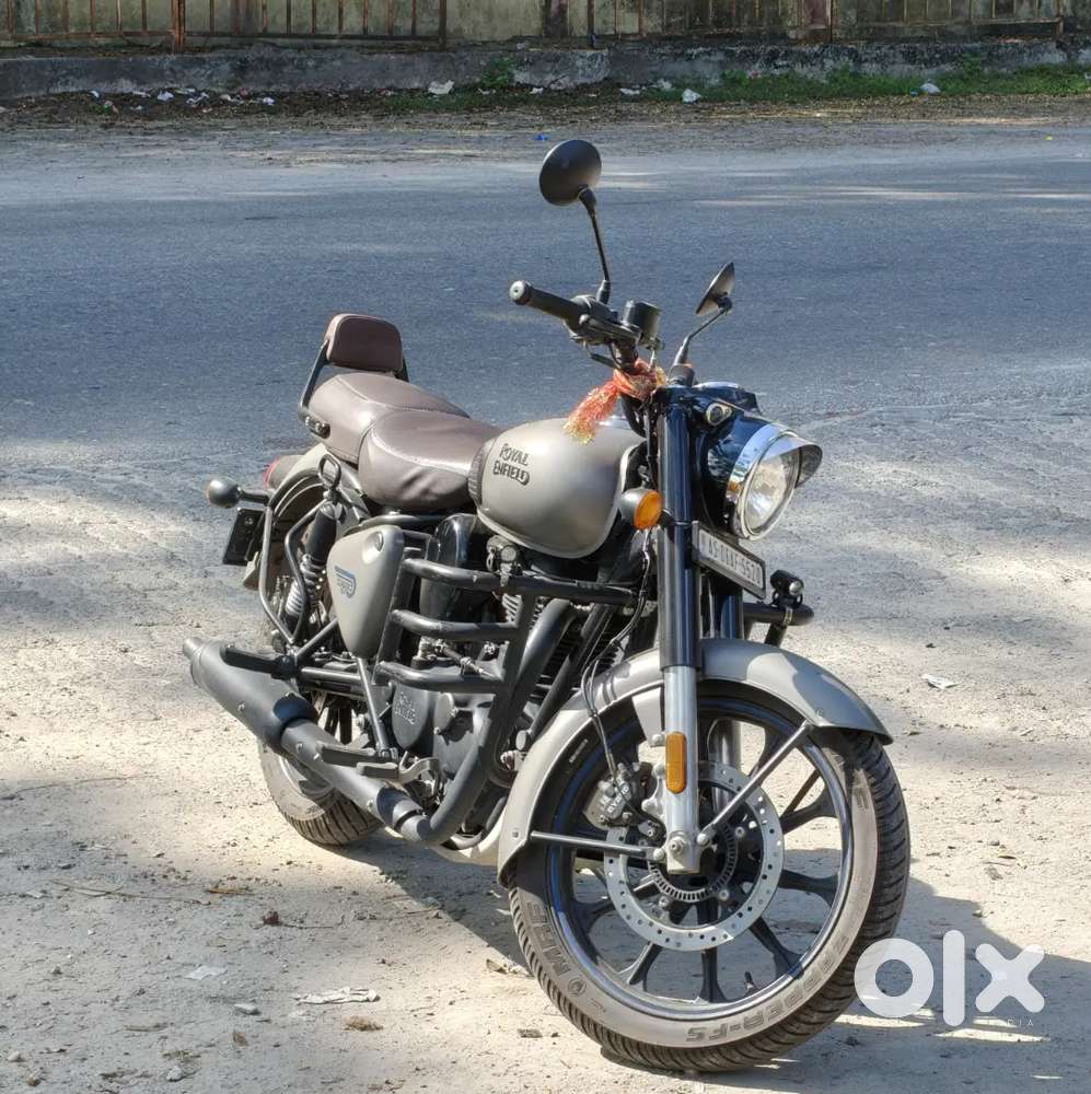 Classic 350 2022 gunmetal grey