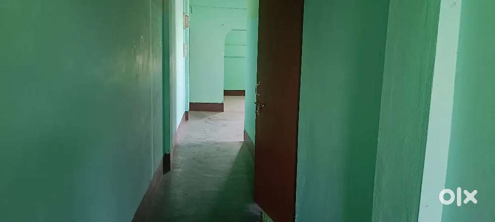 One 3 bhk with kitchen, bathroom and car park avl in Milan NagarQlane.