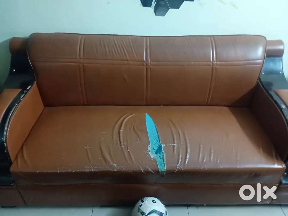 Sofa 5 seater with table (3+2)